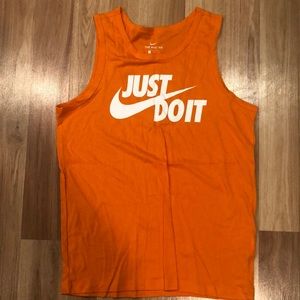 Men’s medium Nike tank